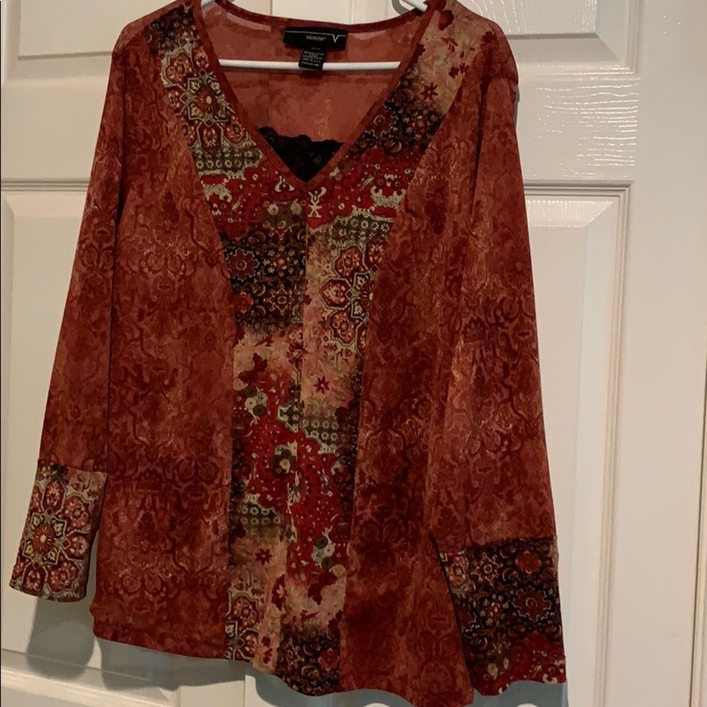 top with long sleeves with trim matching front -